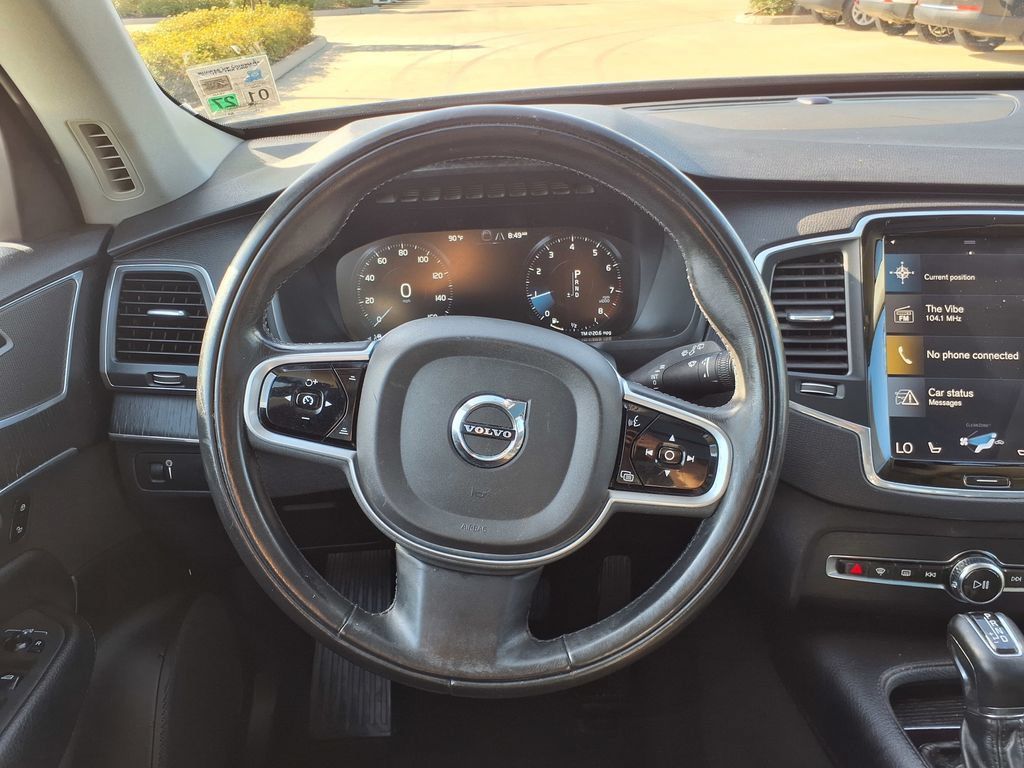 Used 2020 Volvo XC90 T6 Momentum AWD/4WD image 23