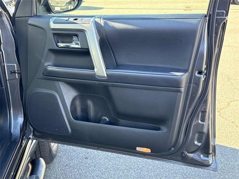 Used 2018 Toyota 4Runner Limited image 8
