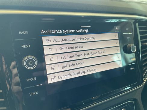 Used 2023 Volkswagen Atlas Cross Sport SEL Premium R-Line image 19