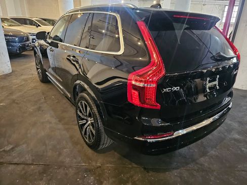 Certified 2023 Volvo XC90 B6 Plus AWD/4WD image 2