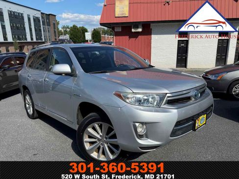 Used 2013 Toyota Highlander Limited AWD/4WD image 1