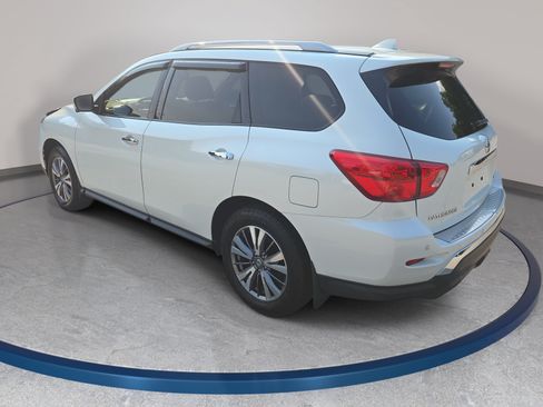 Used 2019 Nissan Pathfinder SL FWD image 7