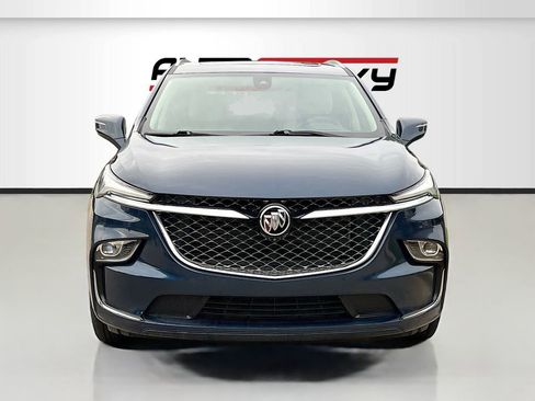 Used 2024 Buick Enclave Avenir FWD image 2