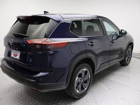 Used 2026 Nissan Rogue SV FWD image 8