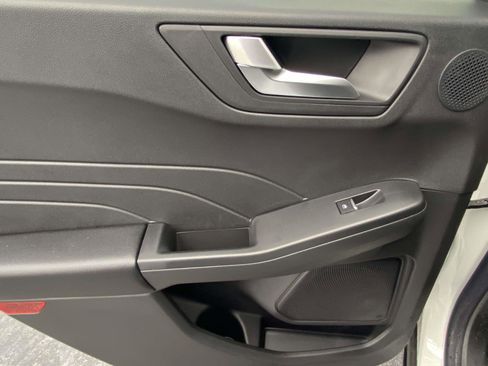 Used 2024 Ford Escape SE w/ PHEV Premium Package image 13