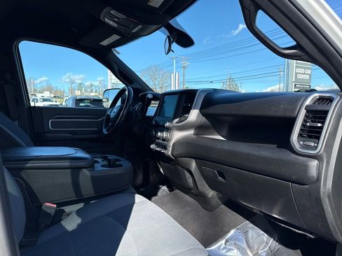 Used 2022 RAM 3500 Big Horn image 31