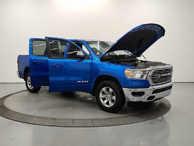 Used 2024 RAM 1500 Laramie AWD/4WD image 10