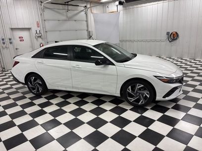 Used 2025 Hyundai Elantra SEL