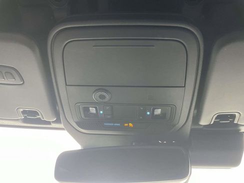 Used 2025 Ford Bronco Outer Banks w/ Sasquatch Package AWD/4WD image 28