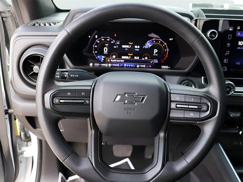 Used 2024 Chevrolet Colorado Trail Boss w/ Technology Package image 31