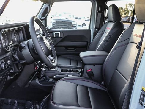 New 2026 Jeep Wrangler Unlimited Rubicon AWD/4WD image 21
