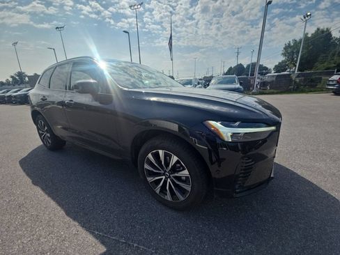 Used 2024 Volvo XC60 B5 Plus w/ Climate Package AWD/4WD image 3