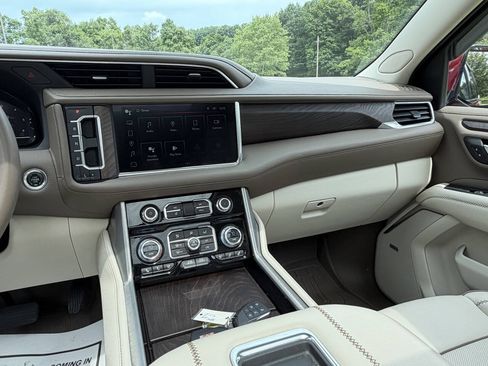 Used 2023 GMC Yukon Denali w/ Max Trailering Package AWD/4WD image 24