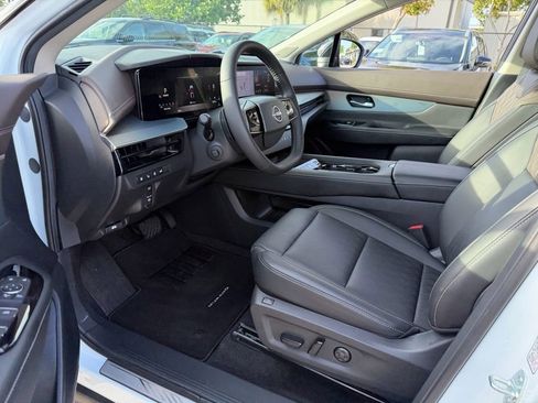 Certified 2025 Nissan Murano Platinum w/ Cargo Package AWD/4WD image 11