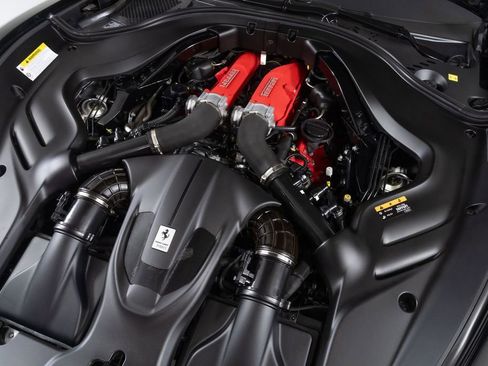 Used 2025 Ferrari Roma Spider image 10