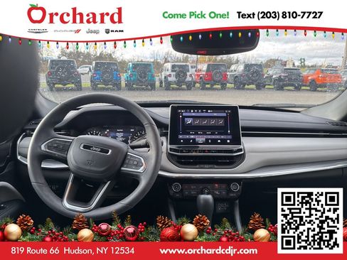 Used 2024 Jeep Compass Limited image 28