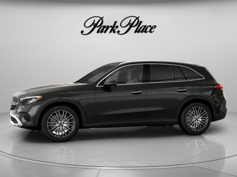 Used 2026 Mercedes-Benz GLC 300 4MATIC image 4