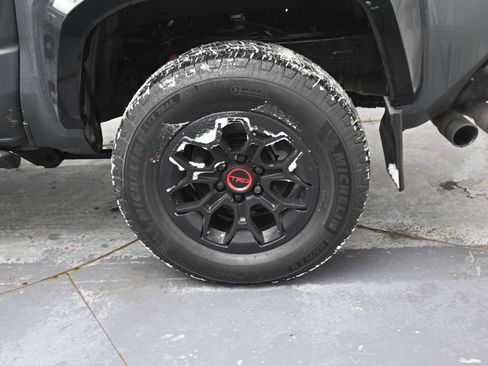 Used 2024 Toyota Tacoma TRD Pro image 5