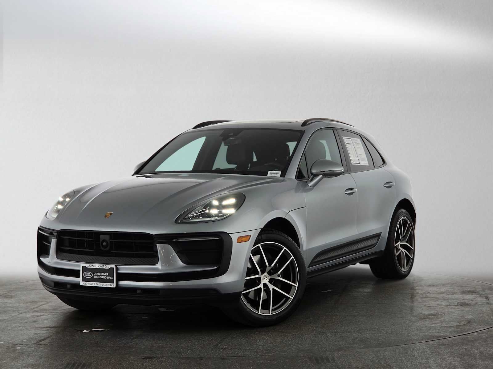 Used 2025 Porsche Macan AWD/4WD image 1