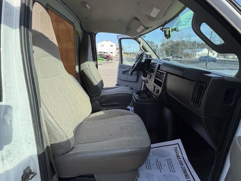 Used 2020 Chevrolet Express 3500 w/ Power Convenience Package RWD image 16
