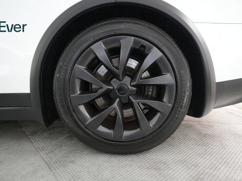 Used 2023 Tesla Model X AWD/4WD image 9