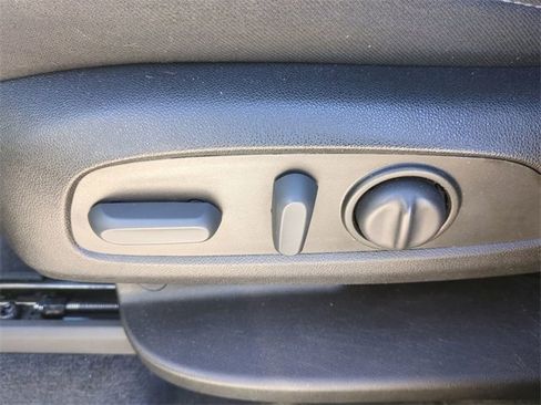 Certified 2023 Chevrolet Traverse LT image 23