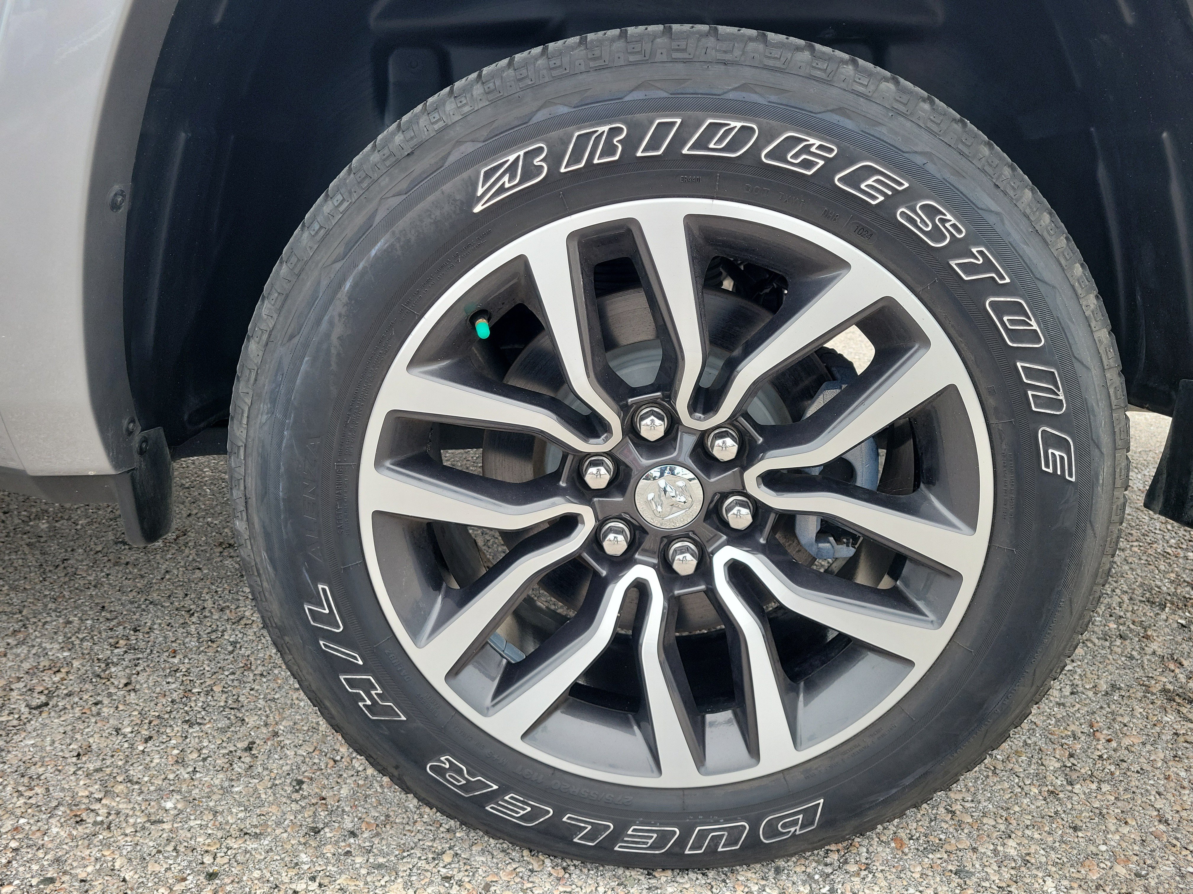 Used 2025 RAM 1500 Limited AWD/4WD image 9