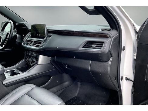 Used 2022 Chevrolet Tahoe Z71 w/ Luxury Package AWD/4WD image 25
