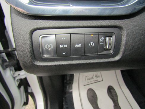 Used 2025 GMC Acadia Elevation AWD/4WD image 23
