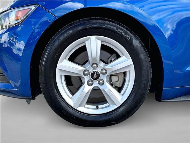 Used 2017 Ford Mustang Coupe RWD image 10