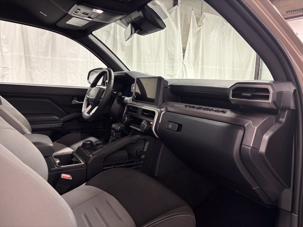 Used 2026 Toyota Tacoma TRD Sport AWD/4WD image 61