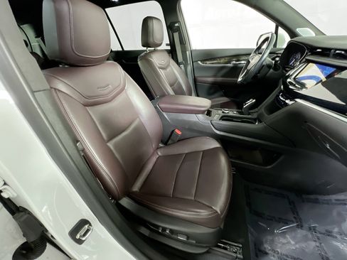 Used 2021 Cadillac XT6 Premium Luxury image 30