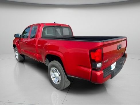 Used 2018 Toyota Tacoma SR w/ SR Convenience Package AWD/4WD image 8