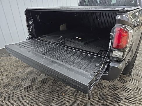 Used 2022 Toyota Tacoma TRD Pro image 11