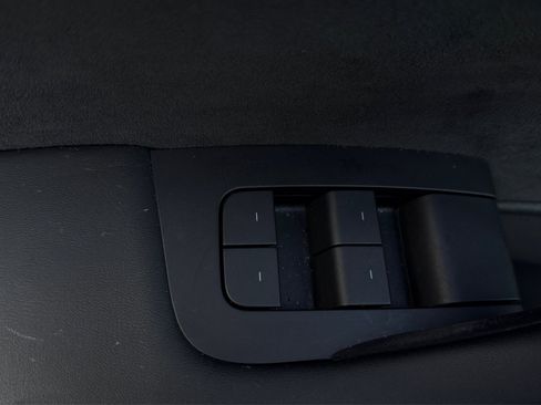 Used 2022 Tesla Model Y Performance image 33