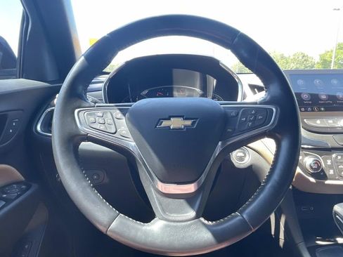 Used 2022 Chevrolet Equinox Premier FWD image 26