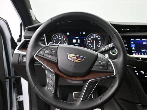 Used 2025 Cadillac XT5 Sportv w/ Technology Package image 15