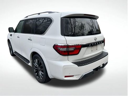 Used 2022 Nissan Armada Platinum w/ Captain's Chairs Package image 7