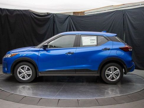 New 2025 Nissan Kicks Play S image 9