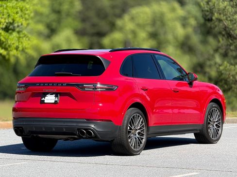 Used 2021 Porsche Cayenne S AWD/4WD image 11