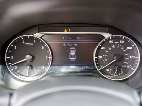 Used 2023 Nissan Altima 2.5 SR w/ SR Premium Package FWD image 14