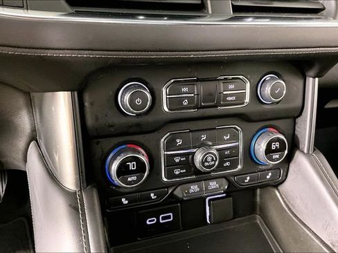 Used 2022 Chevrolet Tahoe Z71 w/ Luxury Package image 15