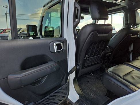 Used 2022 Jeep Wrangler Unlimited Rubicon image 13
