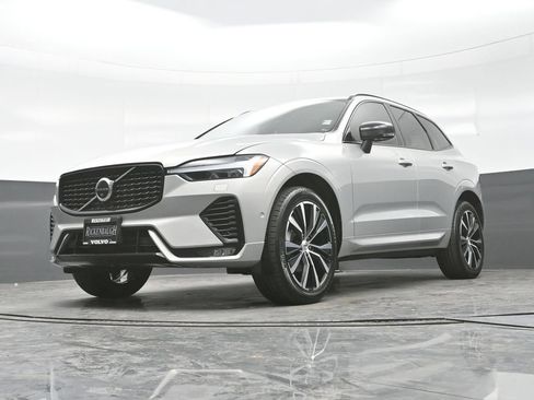 Used 2023 Volvo XC60 B5 Plus w/ Climate Package AWD/4WD image 20