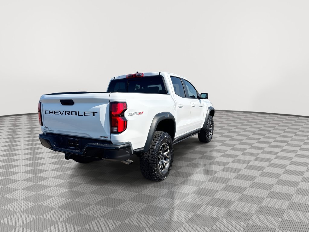 Used 2024 Chevrolet Colorado ZR2 w/ ZR2 Convenience Package III AWD/4WD image 11