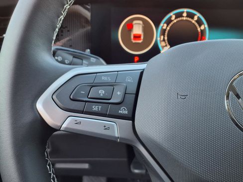 New 2026 Volkswagen Tiguan S image 8