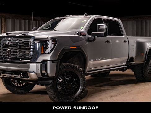Used 2026 GMC Sierra 3500 Denali w/ Denali Reserve Package AWD/4WD image 5