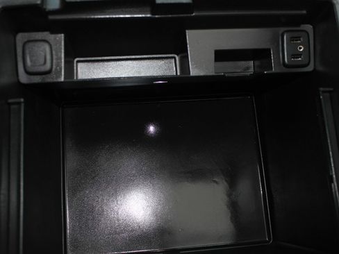 Used 2017 GMC Yukon Denali w/ Open Road Package image 23