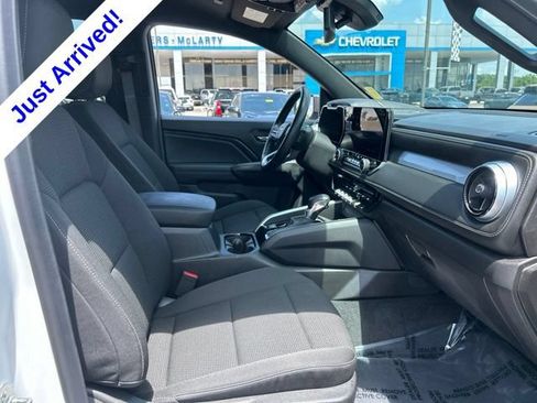 Used 2024 Chevrolet Colorado LT w/ LT Convenience Package II RWD image 31