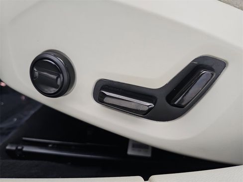 Used 2022 Volvo S60 T8 R-Design Expression w/ Premium Package image 35